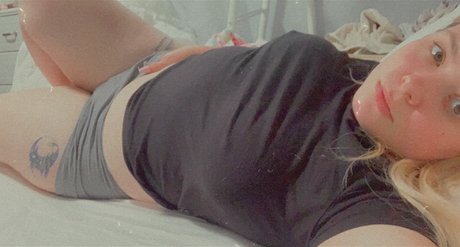 Naakte gelekte OnlyFans-foto van Claire
