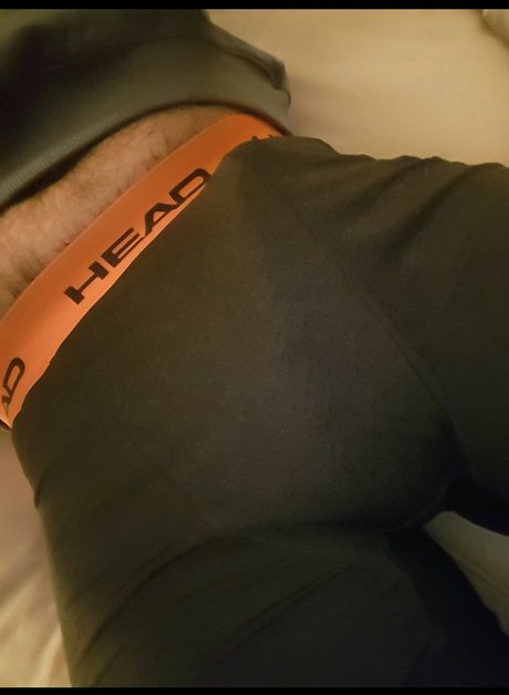 Alasti lekkinud OnlyFans-i pilt Dadbod Usa