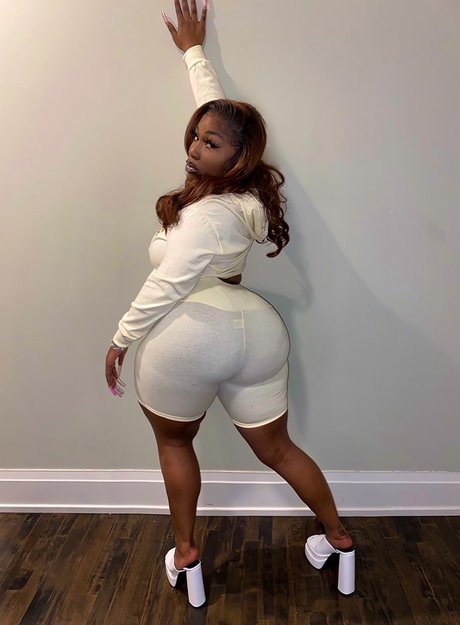 Foto desnuda filtrada de OnlyFans de Chunling