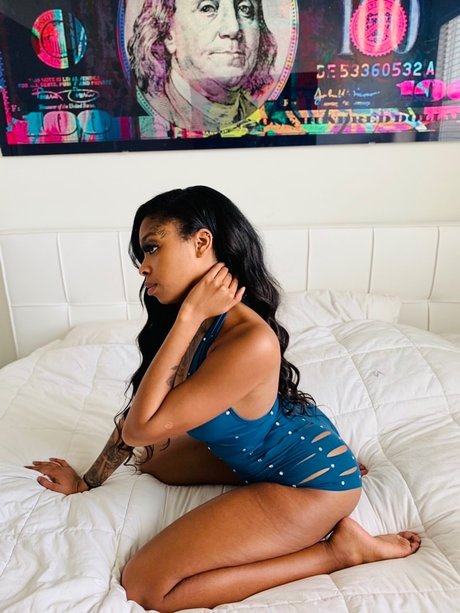 Foto nua vazada do OnlyFans de Chanel