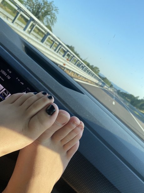 Naken läckt OnlyFans-bild av Piedi Lover