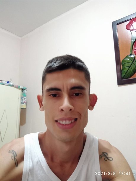 Naken läckt OnlyFans-bild av Julian Camilo Marroquin