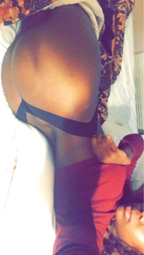 Обнаженная фотография утечки OnlyFans от Exoticalana