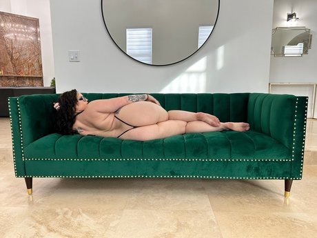 Naken läckt OnlyFans-bild av The Phoenix Ashe