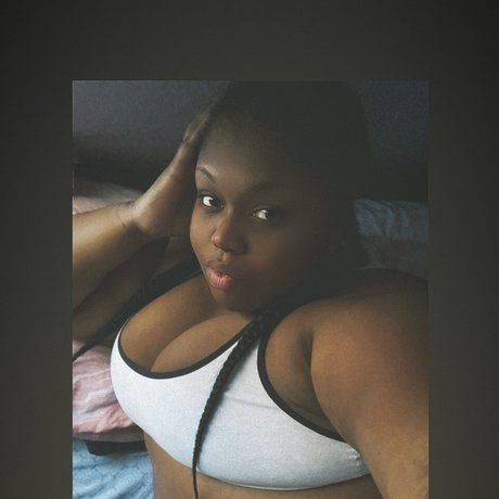 Обнаженная фотография утечки OnlyFans от Pierced Princess