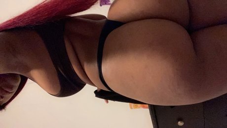 Photo nue de fuite OnlyFans de Petitenina
