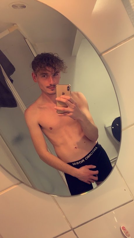 Foto nua vazada do OnlyFans de Valentin