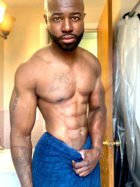Обнаженная фотография утечки OnlyFans от Pleasure