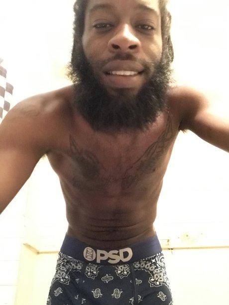 Nagie wyciekłe zdjęcie OnlyFans od Chocolate Snoop