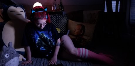 Naken läckt OnlyFans-bild av Pixie