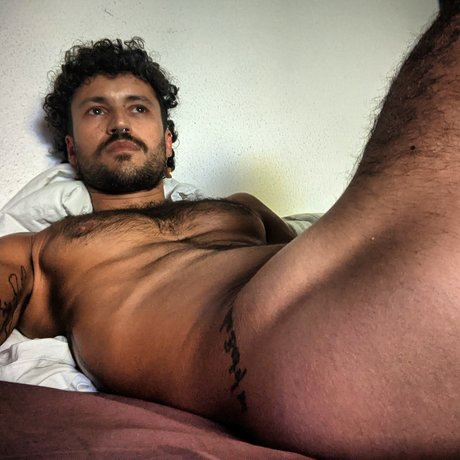 Обнаженная фотография утечки OnlyFans от Always Horny Brazilian
