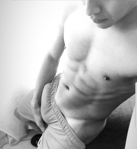Naken läckt OnlyFans-bild av Clark