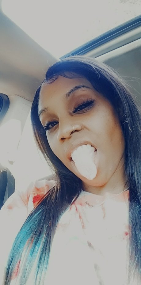 Naken läckt OnlyFans-bild av Pretty Girl Chas