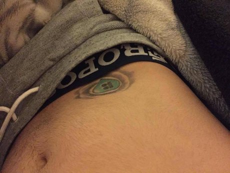 Naken läckt OnlyFans-bild av Clm