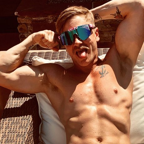 Nahá fotka uniklých OnlyFans od Chris Blades