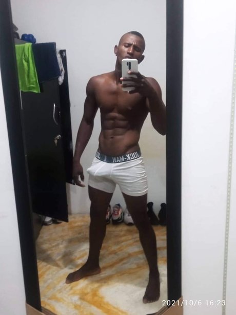 Nahá fotka uniklých OnlyFans od Daniel