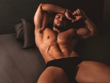 Alasti lekkinud OnlyFans-i pilt Daniel Meza