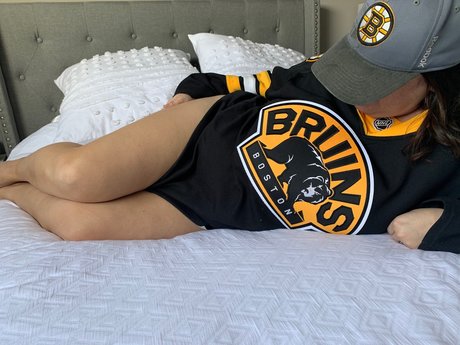 Naakte gelekte OnlyFans-foto van Danielle Dale