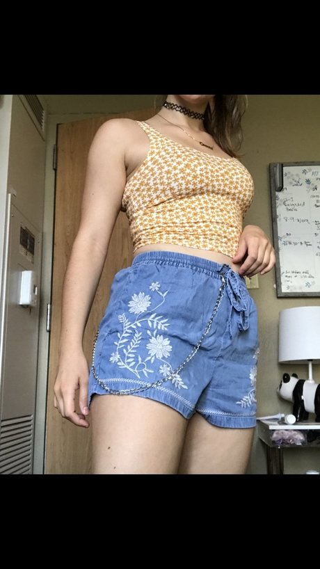 Обнаженная фотография утечки OnlyFans от Cori Pine