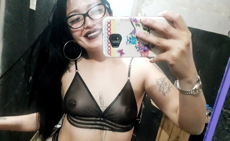  OnlyFansリークヌード写真