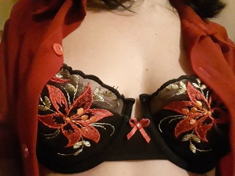 Nahá fotka uniklých OnlyFans od Hilda Furaco