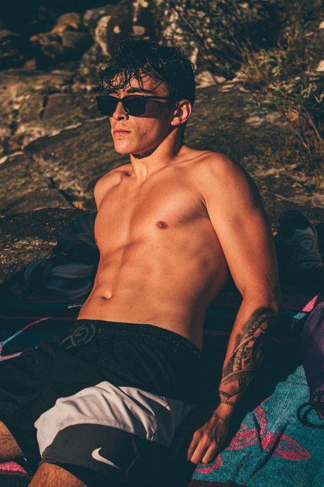 Nacktes geleaktes OnlyFans-Foto von Portu