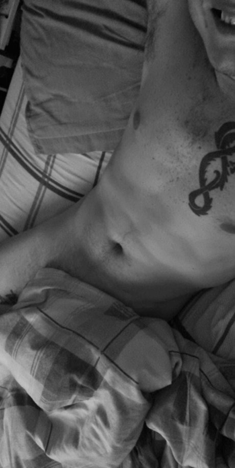 Обнаженная фотография утечки OnlyFans от Portlandguy666
