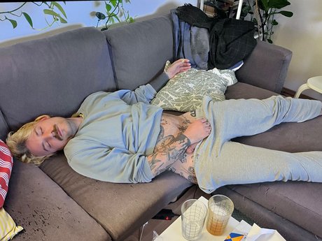 Naken läckt OnlyFans-bild av Pokemelucy