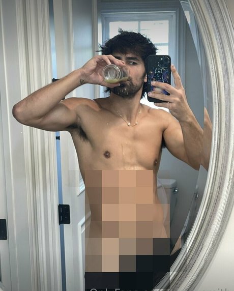 Naken lekkede OnlyFans-bilde av Toddysmith