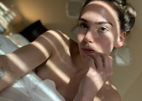 Nacktes geleaktes OnlyFans-Foto von Kikiwaters