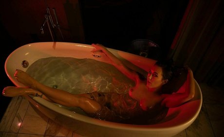 Nacktes geleaktes OnlyFans-Foto von Sinnsagefree