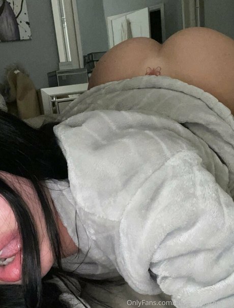 Naakte gelekte OnlyFans-foto van Emxuncut