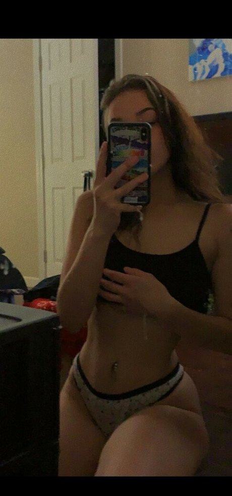 Nacktes geleaktes OnlyFans-Foto von Peachesandhxney