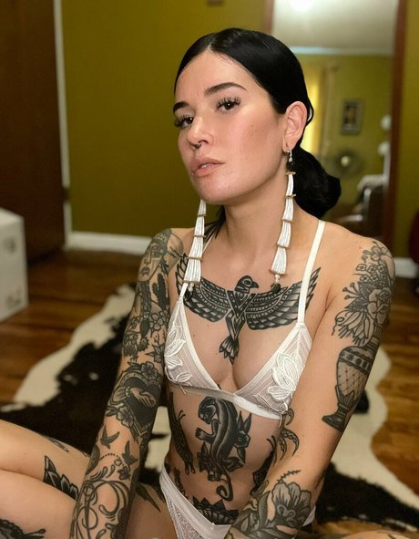 Alasti lekkinud OnlyFans-i pilt Peechfuzzzz
