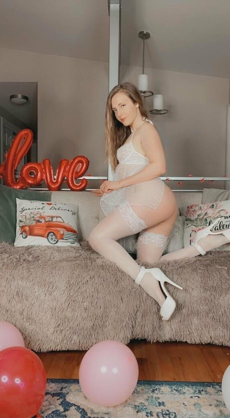 Nahá fotka uniklých OnlyFans od Karlakush420