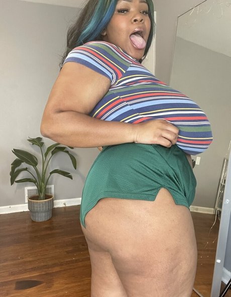 Moodybb  nude leaked OnlyFans photo