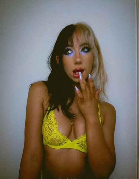 Nakedella