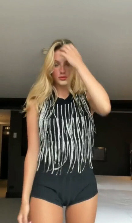 Nahá fotka uniklých OnlyFans od Jemima Robinson