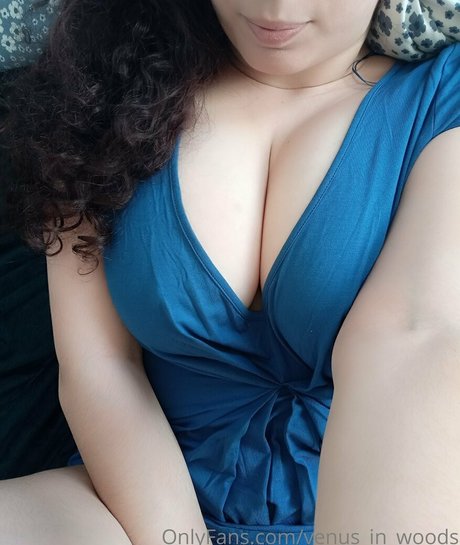 Nahá fotka uniklých OnlyFans od Venusinwoods