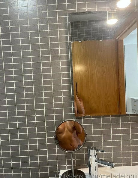 Poliamorosaa OnlyFansリークヌード写真