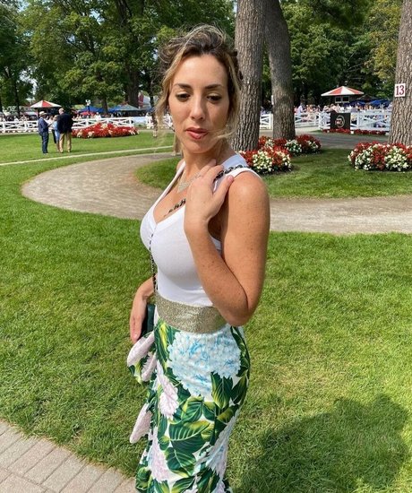 Naken läckt OnlyFans-bild av Majikaf