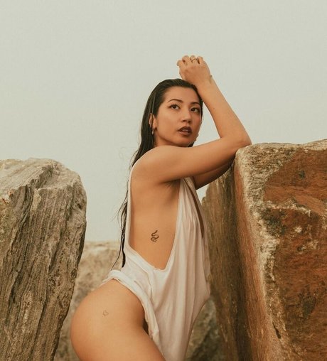 Nahá fotka uniklých OnlyFans od Yourleos