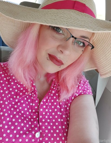 Naken lekkede OnlyFans-bilde av Wyldestardust