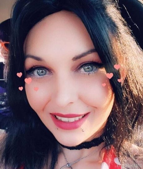 Naken läckt OnlyFans-bild av Wyldestardust