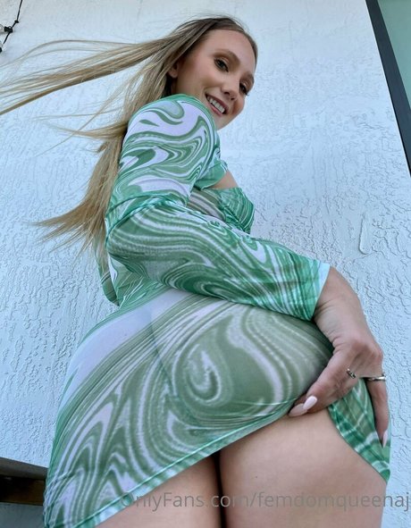 Femdomqueenaj OnlyFans泄露裸照
