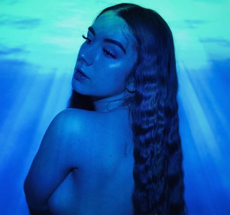 Nahá fotka uniklých OnlyFans od Miss Mikkaa