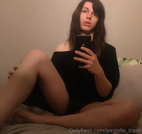 Naken lekkede OnlyFans-bilde av Pastelletrash
