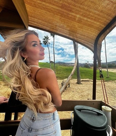 Nahá fotka uniklých OnlyFans od Nikita Sullivan