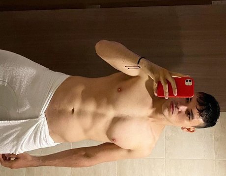 Photo nue de fuite OnlyFans de Dan Matters