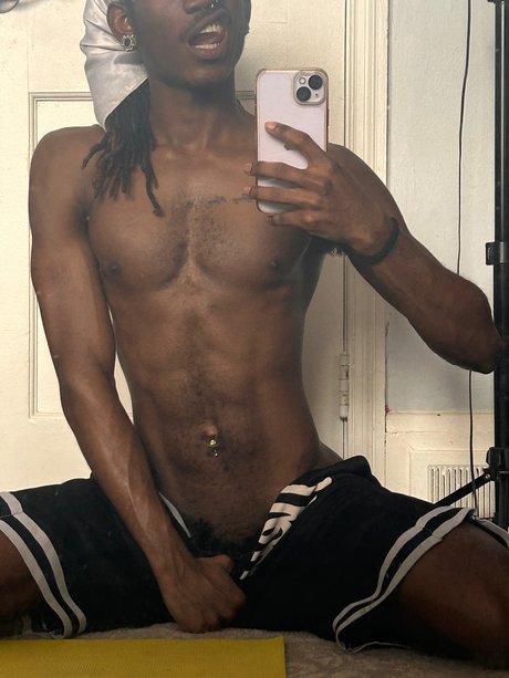 Photo nue de fuite OnlyFans de Cosmo